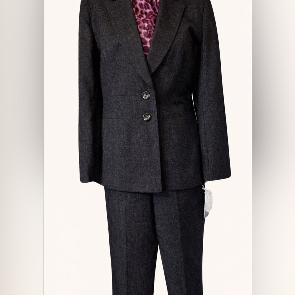 Clio NWT Classic Black Tailored Pants Suit Size 12P - Picture 3 of 9